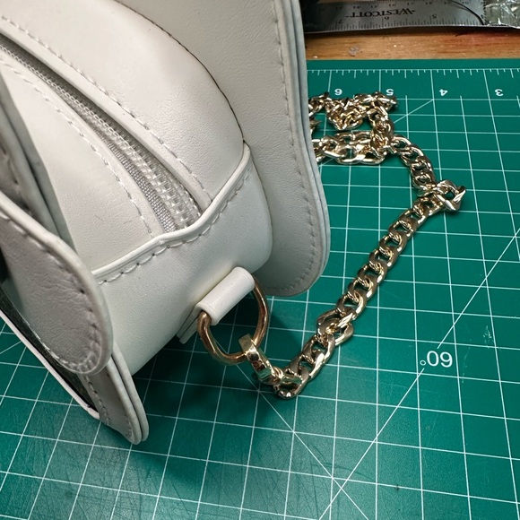 Leather Hello Kitty Mini Crossbody Bag - Picture 6 of 9